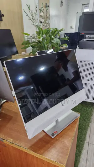 HP Pavilion 24 All-in-One Desktop - AMD Ryzen, 8GB RAM, 256GB SSD