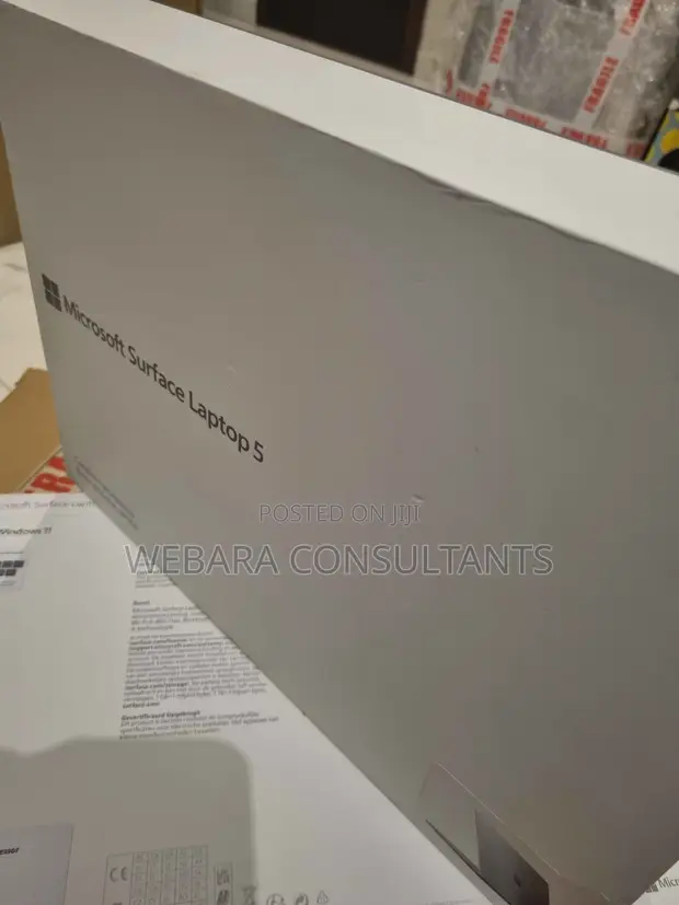Microsoft Surface Laptop 5 - 15" i7, 8GB RAM, 256GB SSD - 1