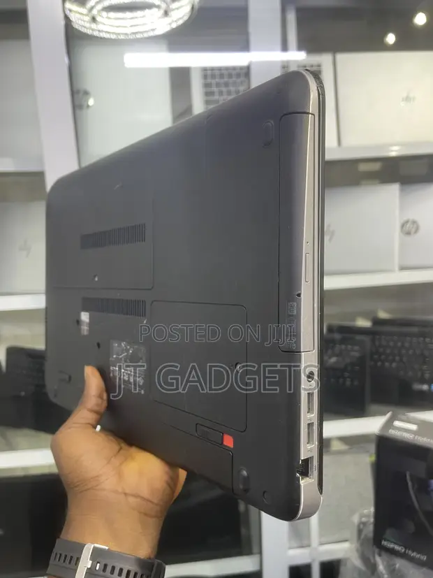 HP ProBook 450 G3 Laptop: Core i5, 8GB RAM, 256GB SSD - 1