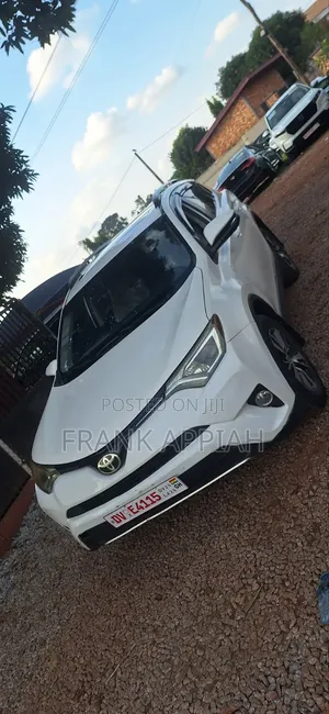 Toyota RAV4 2017 White