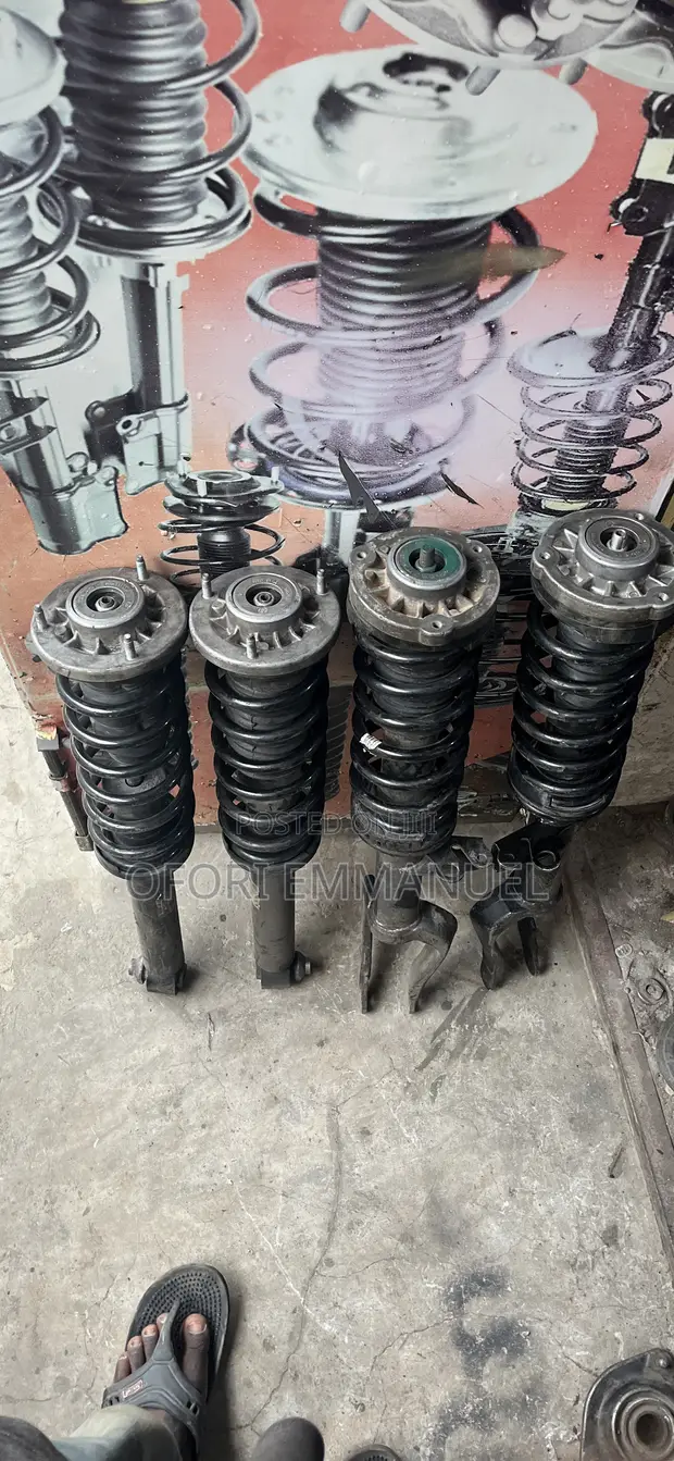 BMW F18/F11/F10 528i/535i Front Shocks (Used) - 1