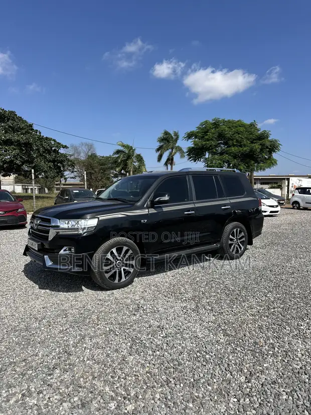 Toyota Land Cruiser 5.7 V8 VX-S 2019 Black - 1