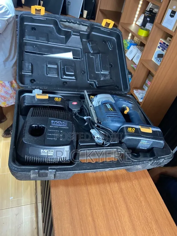 Mac Allister 18V Cordless Jigsaw Set with 2 Batteries & Charger - 1