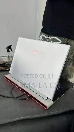 Alienware X16 R2 Laptop - Intel Core Ultra 9, 32GB RAM, 1TB SSD