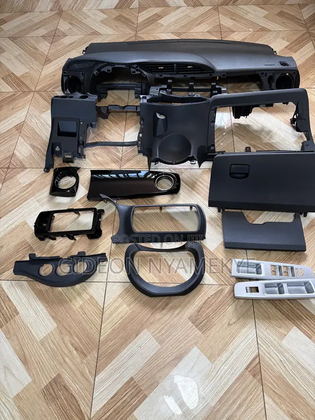 Toyota Vitz 2016 Dashboard - 1