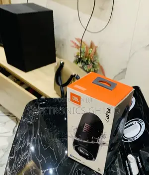 JBL Flip 7 Bluetooth Speaker - Black