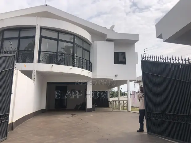 3-Bedroom Duplex for Rent in Elaffhomesgh, Coffee Shop Area - 1