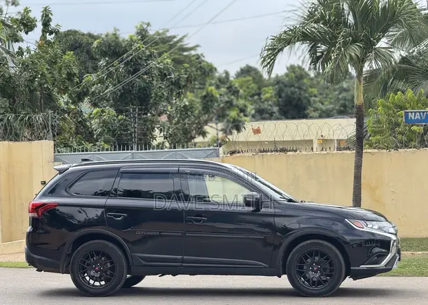 Mitsubishi Outlander SE AWC 2019 Black - 1