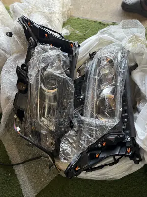 Toyota Land Cruiser Prado Upgrade Headlights (2018-2022)