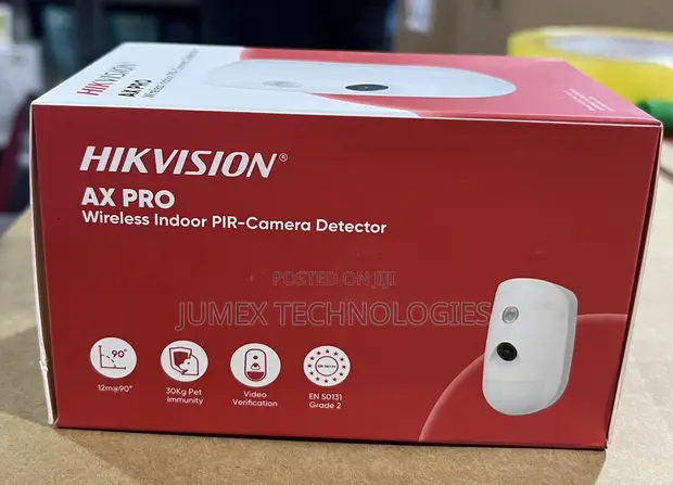 Hikvision AX Pro Wireless Indoor PIR-Camera Detector DS-PDPC12P-EG2-WE - 1