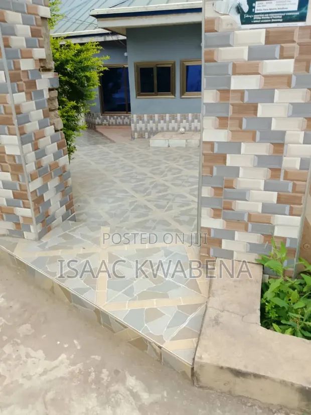 3 Bedroom Apartment for Rent in Kwabre - 1