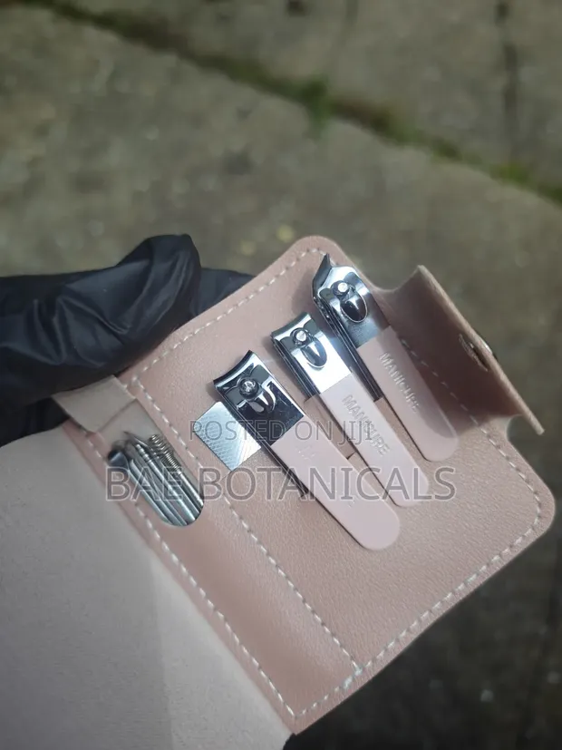 Manicure Care Set in Leather Pouch - 1