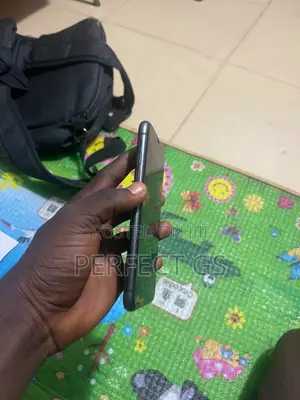 Apple iPhone 11 64GB Black