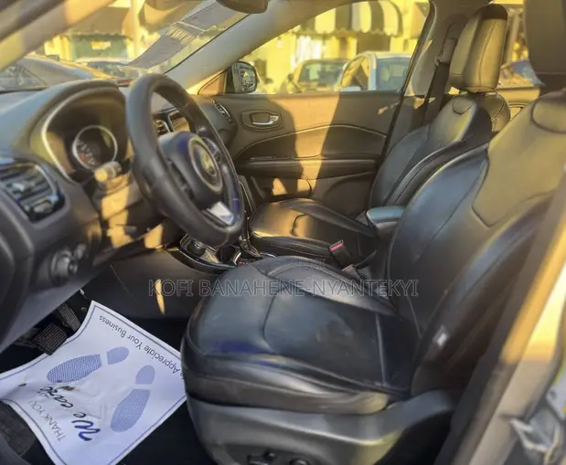 Jeep Compass Latitude 4x4 2019 Black - 1
