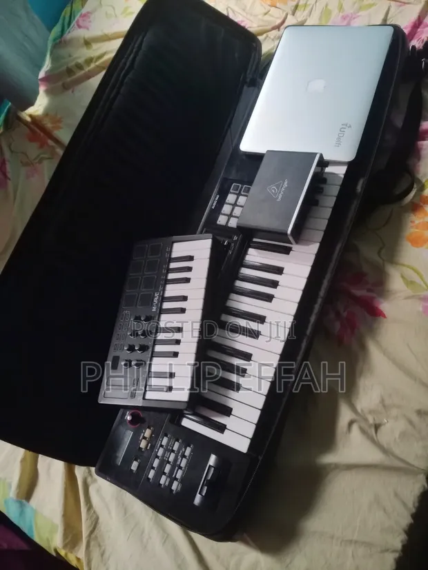 Roland XPS 10 Keyboard with MacBook Air & Behringer Sound Card - 1