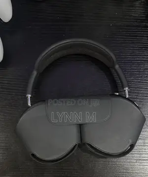 Apple AirPods Max (1st Gen)