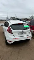 Ford Fiesta SE Hatchback 2012 White - 2