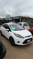Ford Fiesta SE Hatchback 2012 White - 4