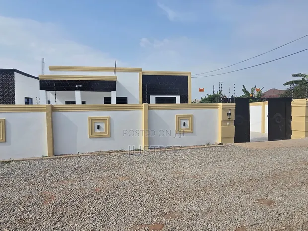 3 Bedroom House for Sale in Kasoa, Adade - 1