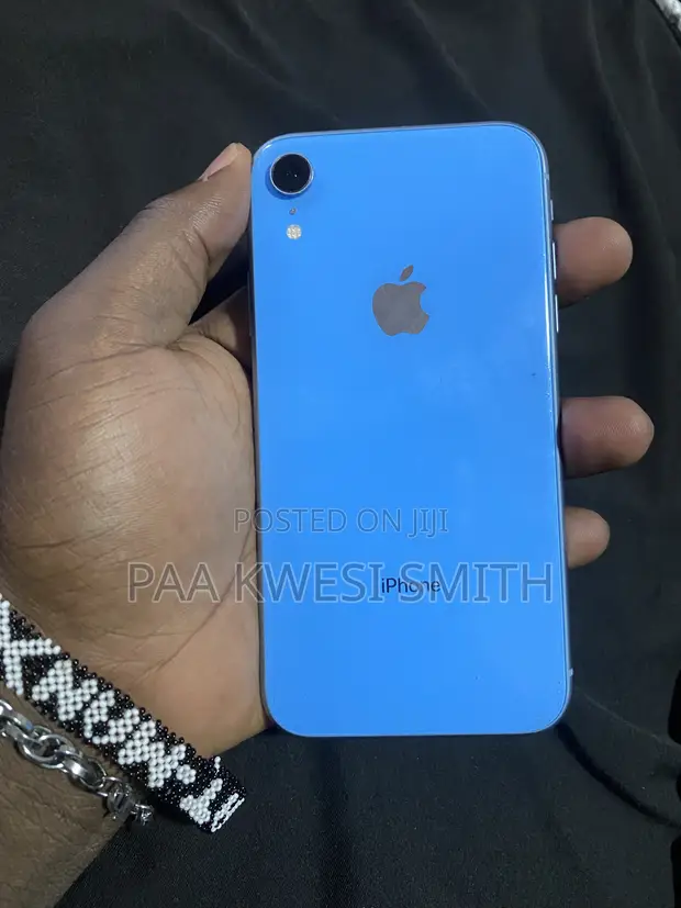 Apple iPhone XR 64GB Blue - 1