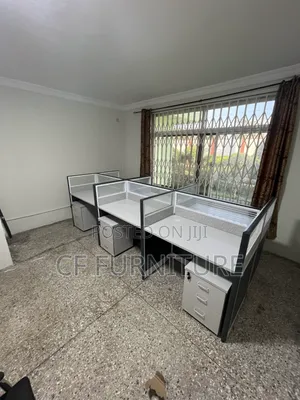 6-Seater Workstation Cubicles