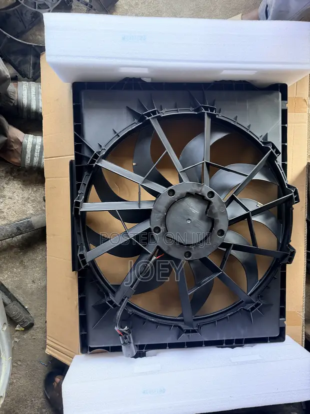 Dodge Ram 2016-2021 Radiator Fan - 1
