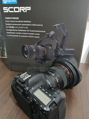 Canon 6D Mark II DSLR Camera with 10-17mm Lens & Gimbal