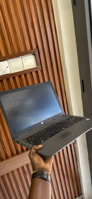HP 250 G7 Laptop: Intel Core i5, 16GB RAM, 256GB SSD