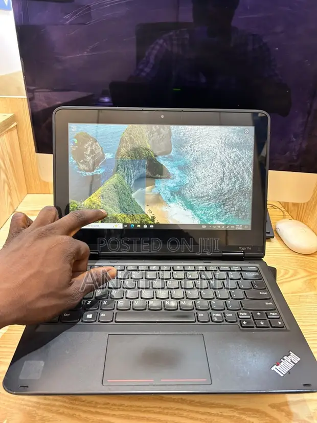Lenovo Yoga 11e 8GB Intel Core i5 SSD 128GB - 1