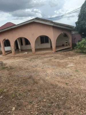 6-Bedroom House with Large Land for Sale, Daban, Kumasi