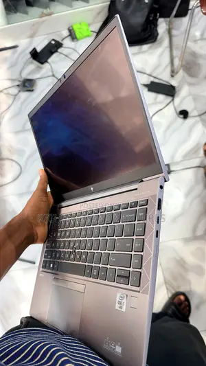 HP ZBook Firefly 14 G7 Laptop