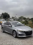 Honda Accord Touring 2018 Silver - 4