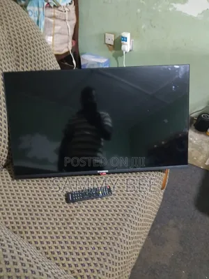 Nasco 32-inch Smart TV
