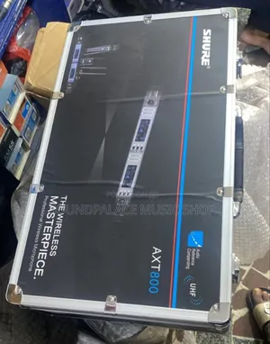 Shure AXT800 2-in-1 Professional Wireless Microphone System