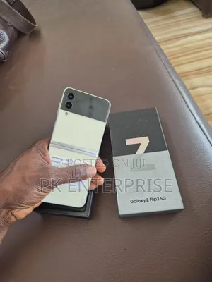 New Samsung Galaxy Z Flip 3 128GB