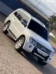 Mitsubishi Pajero 2010 White - 1