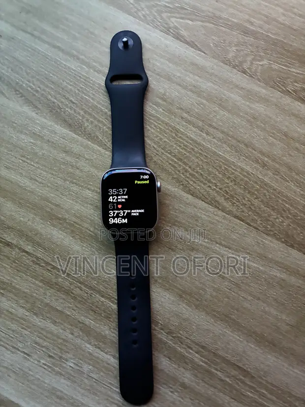 Apple Watch Series 11 42mm GPS + Cellular - 1