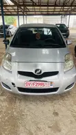 Toyota Vitz 1.0 FWD 3dr 2010 Silver - 4