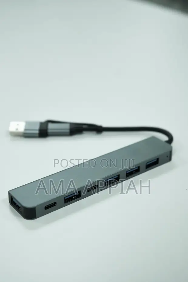 7-in-1 Universal Adapter - 1
