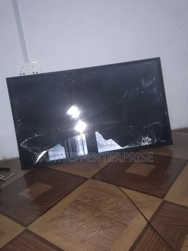 JVC 43" Smart TV - Needs Screen Replacement - 1