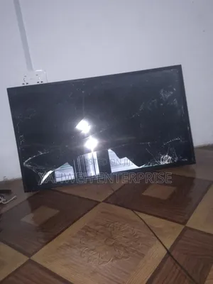 JVC 43" Smart TV - Needs Screen Replacement