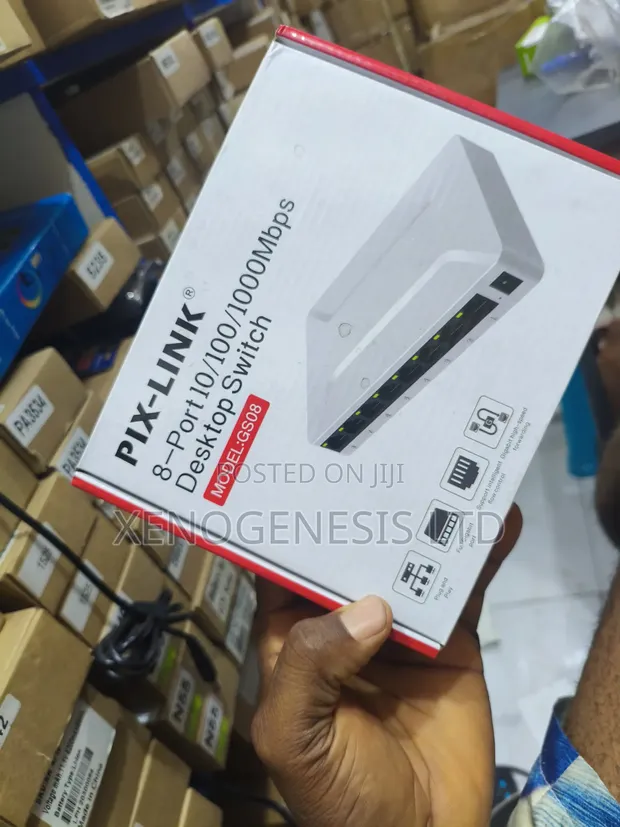 Pix-Link 8-Port Gigabit Unmanaged Network Switch - 1