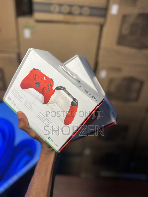 Xbox Wireless Controller - Pulse Red - 1