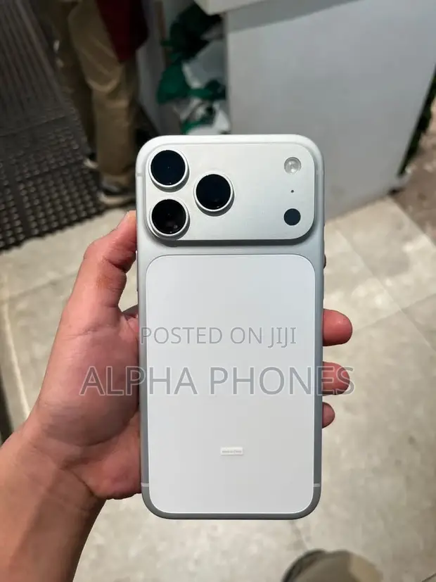 Apple iPhone 17 Pro Max 512GB Silver - 1