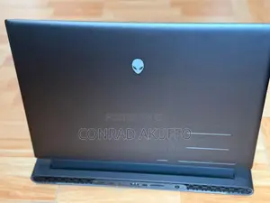 Dell Alienware m18 R1 Laptop: Intel Core i9, RTX 4070, 1TB SSD