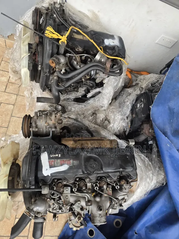 Toyota Hilux Engine - 1