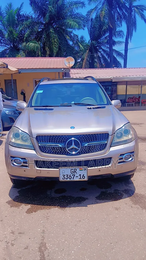 Mercedes-Benz GLK-Class 2008 Gold - 1