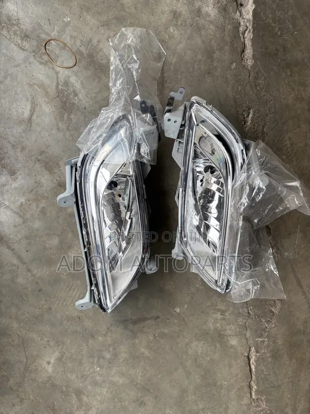 Hyundai Veloster Fog Lights (2013-2018) - 1