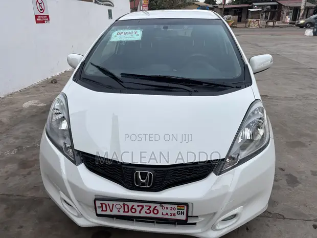 Honda Fit 2014 White - 1