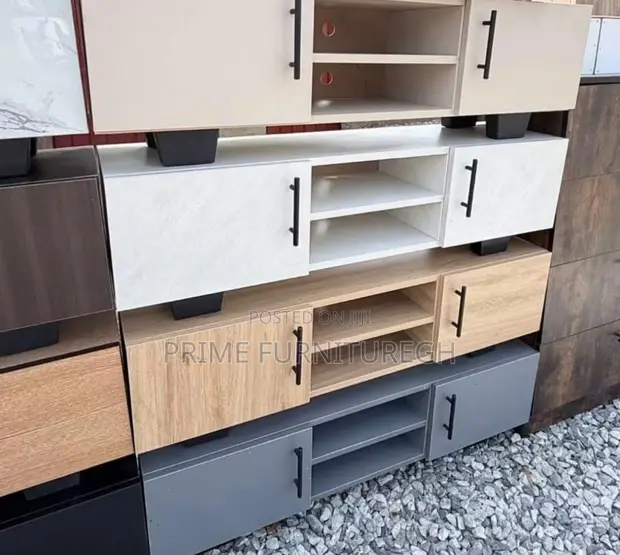 Royal Comfort 5ft Laminated Wood TV Stand - 1